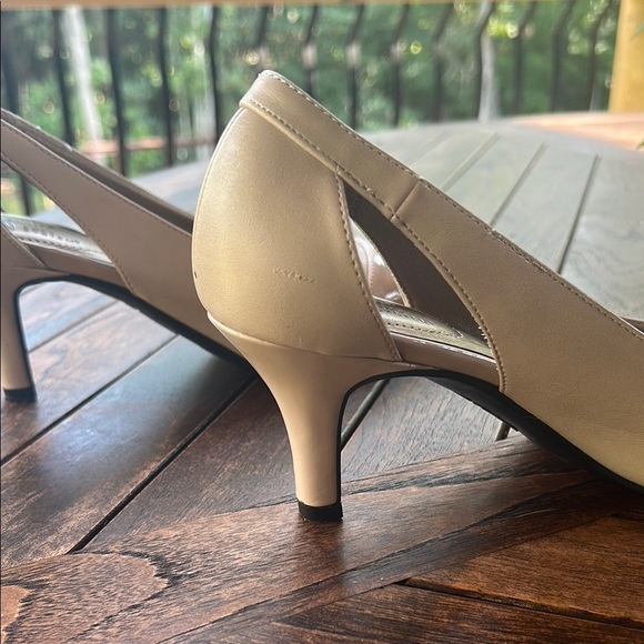 Life Stride Beige Heels with Elegant Design

JT - Picture 6 of 11